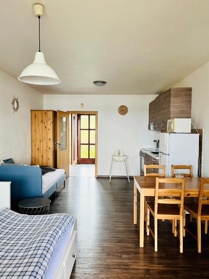 Apartmán Plachetnice Frymburk Exterior foto